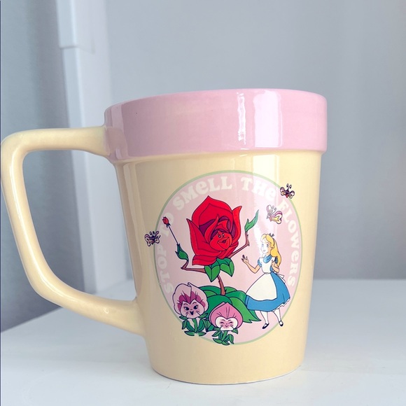 Disney Other - Disney Alice in Wonderland Mug